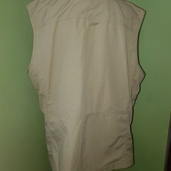Eddie Bauer large men's tan Travex utility vest. - Picture 3 of 9